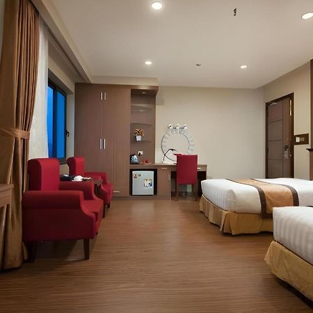 Royal Palace Hotel Tuyen Quang Екстериор снимка