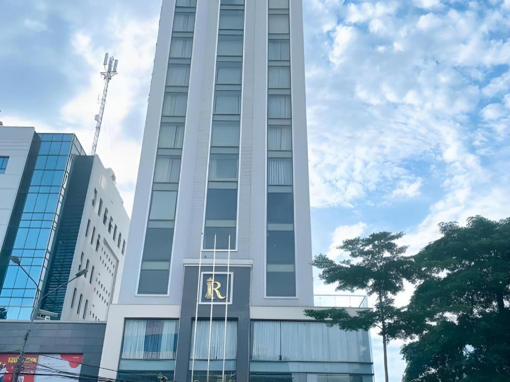Royal Palace Hotel Tuyen Quang Екстериор снимка