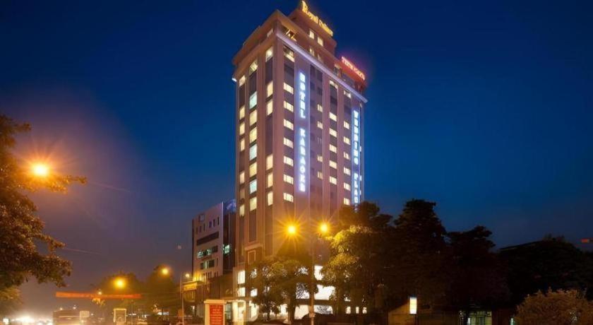 Royal Palace Hotel Tuyen Quang Екстериор снимка