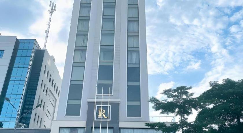 Royal Palace Hotel Tuyen Quang Екстериор снимка