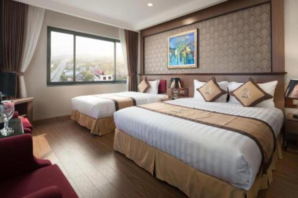 Royal Palace Hotel Tuyen Quang Екстериор снимка