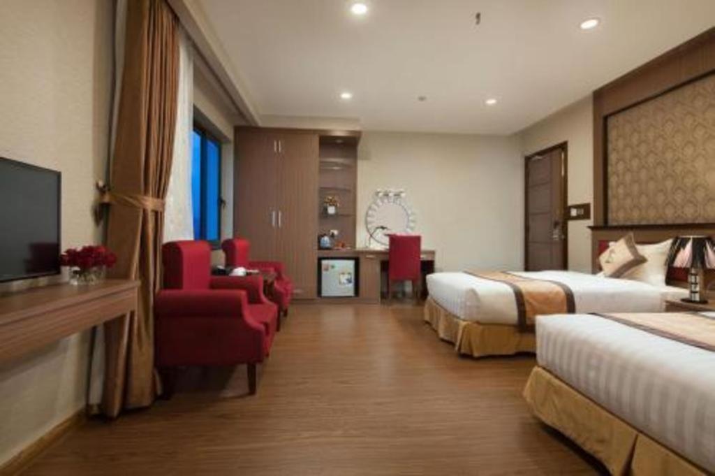 Royal Palace Hotel Tuyen Quang Екстериор снимка