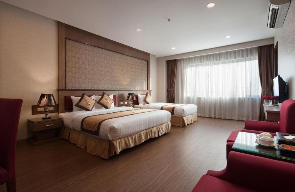 Royal Palace Hotel Tuyen Quang Екстериор снимка